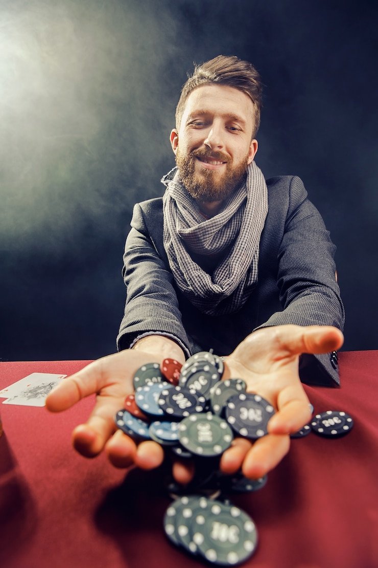Antarmuka aplikasi mobile tante4d dengan meja live casino dan menu navigasi utama
